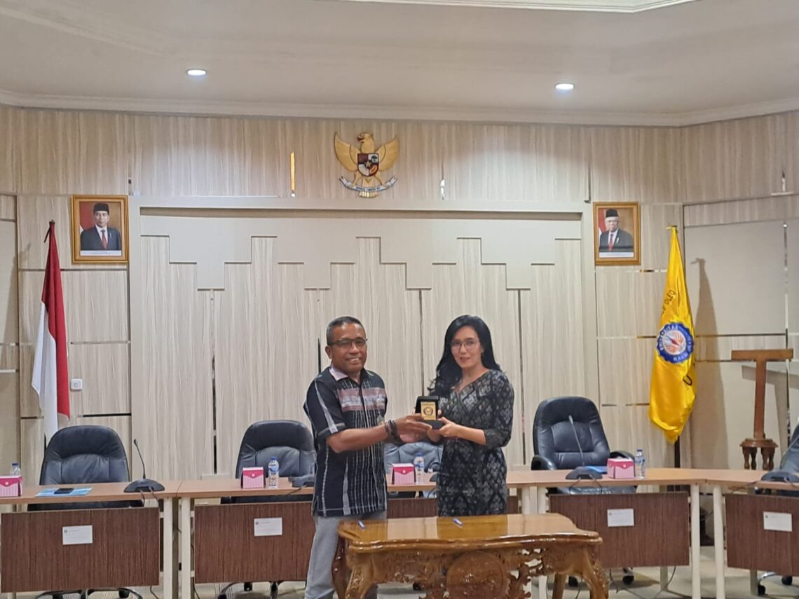 UHO Kendari Gandeng Pitaloka Foundation MoU Peningkatan SDM di Sultra 10 UHO bersama Pitaloka Foundation MoU peningkatan SDM