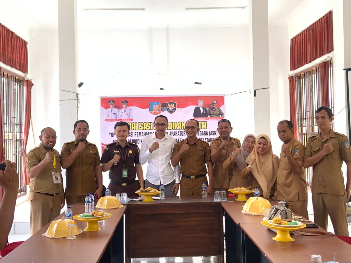 Kesbangpol Konsel Sosialisasi Pendidikan Politik, ASN Wajib Jaga Netralitas 10 Kesbangpol saat sosialisasi pendidikan politik