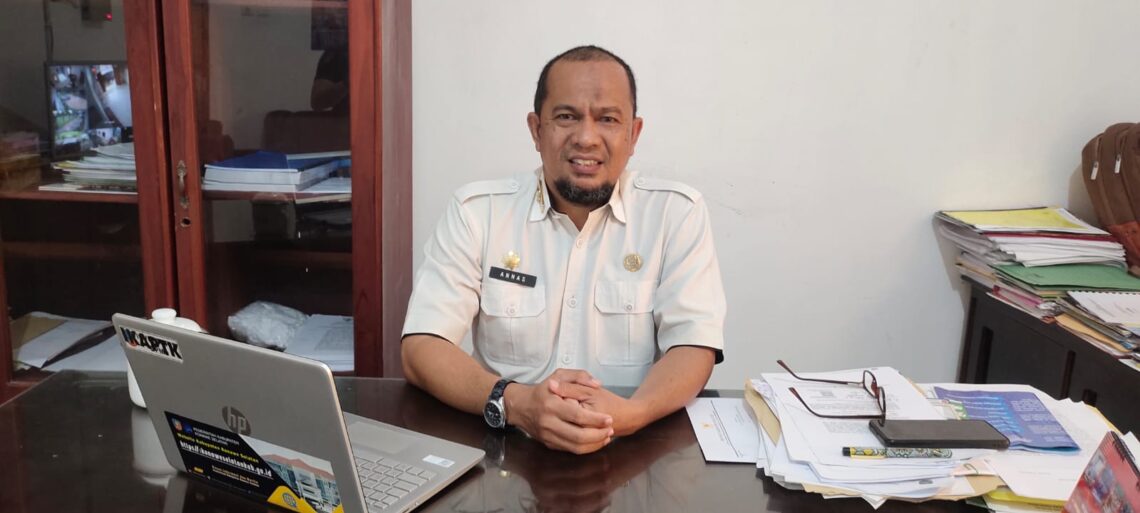 Kepala DPMD Konsel Drs Annas Masud