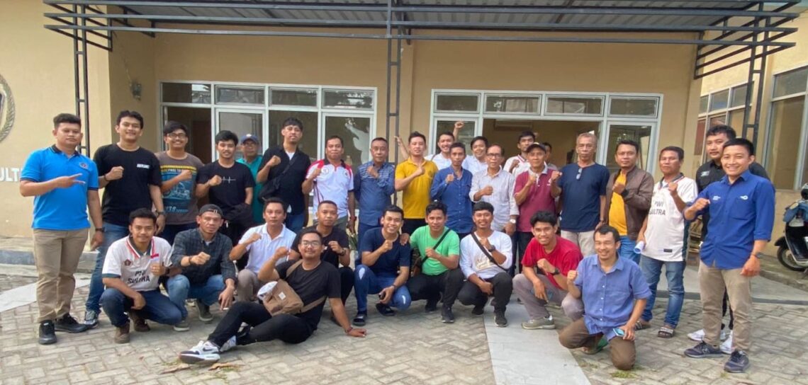 Sebanyak 16 Tim Jurnalis di Sultra, Siap Ramaikan Turnamen Futsal PWI Cup I 10 Perwakilan 16 tim saat mengikuti TM di kantor PWI Sultra