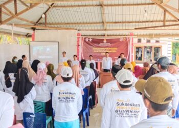 KPU Konsel saat sosialisasi pendidikan pemilih di Kecamatan Mowila