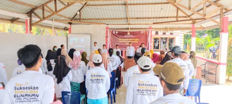 KPU Konsel saat sosialisasi pendidikan pemilih di Kecamatan Mowila