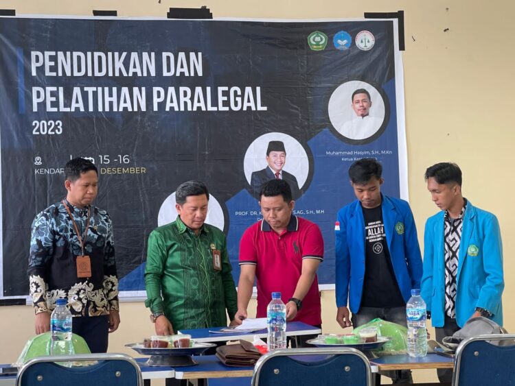 Pengwil INI dan Kasasi Sultra saat melaksanakan pelatihan paralegal