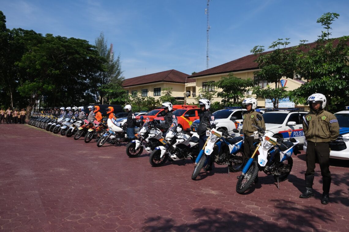 Apel Gelar Pasukan Operasi Lilin Anoa 2023, Wakapolda Sultra Sampaikan Amanat Kapolri 10 Apel Gelar Pasukan Operasi Lilin Anoa 2023