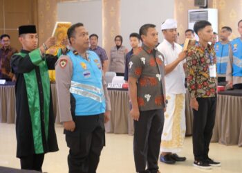 Polda Sultra saat melaksanakan pengambilan sumpah dan penandatanganan pakta integritas