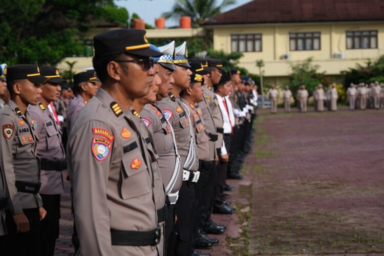 Polda Sultra saat melaksanakan apel