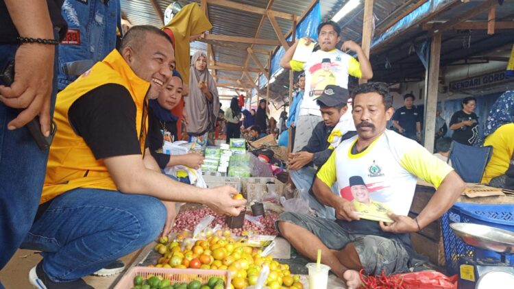 AJP saat kampanye terbuka menyasar pedagang dan pembeli