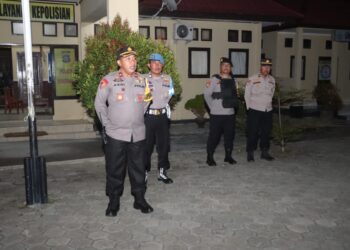 Kabag Ops Polresta Kendari, Kompol Asri Diyni, SE.,MM saat memberikan arahan