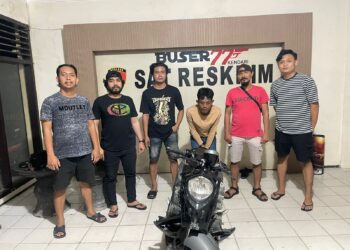 Tersangka saat diringkus Buser77 Satreskrim Polresta Kendari