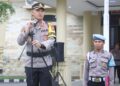 Kapolres Kendari saat memimpin apel pergesaran pasukan