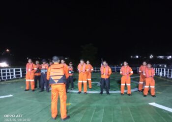 Tim Rescue KPP Kendari dengan KN SAR Pacitan saat kembali ke dermaga, Ops SAR delapan ABK ditutup