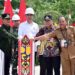 Presiden Jokowi saat meresmikan pelaksanaan Inpres, untuk pengembangan infrastruktur jalan di Provinsi Kalimantan Timur