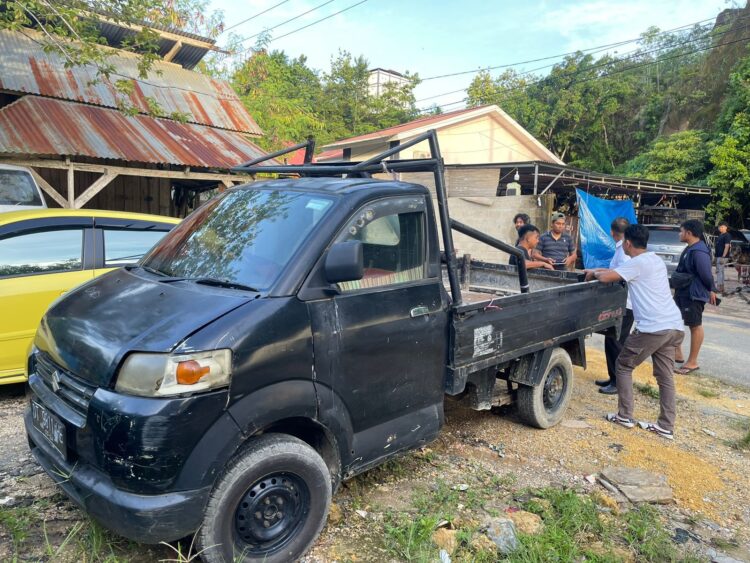 Barang bukti mobil Suzuki Pik Up