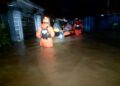 KPP Kendari saat meberikan bantuan SAR kepada korban banjir di Lorong Mekar