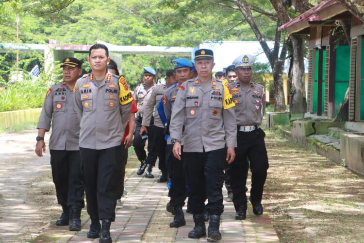 Kapolresta Kendari saat melakukan pengecekan tempat wisata (Polresta Kendari)