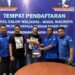 LO Yudhianto Mahardika saat mengambil formulir pendaftaran di Partai Demokrat