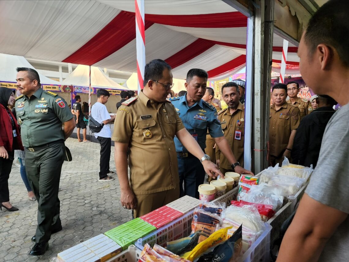 Kepala DPMPTSP, Parinringi disalah satu kegiatan promosi Sultra