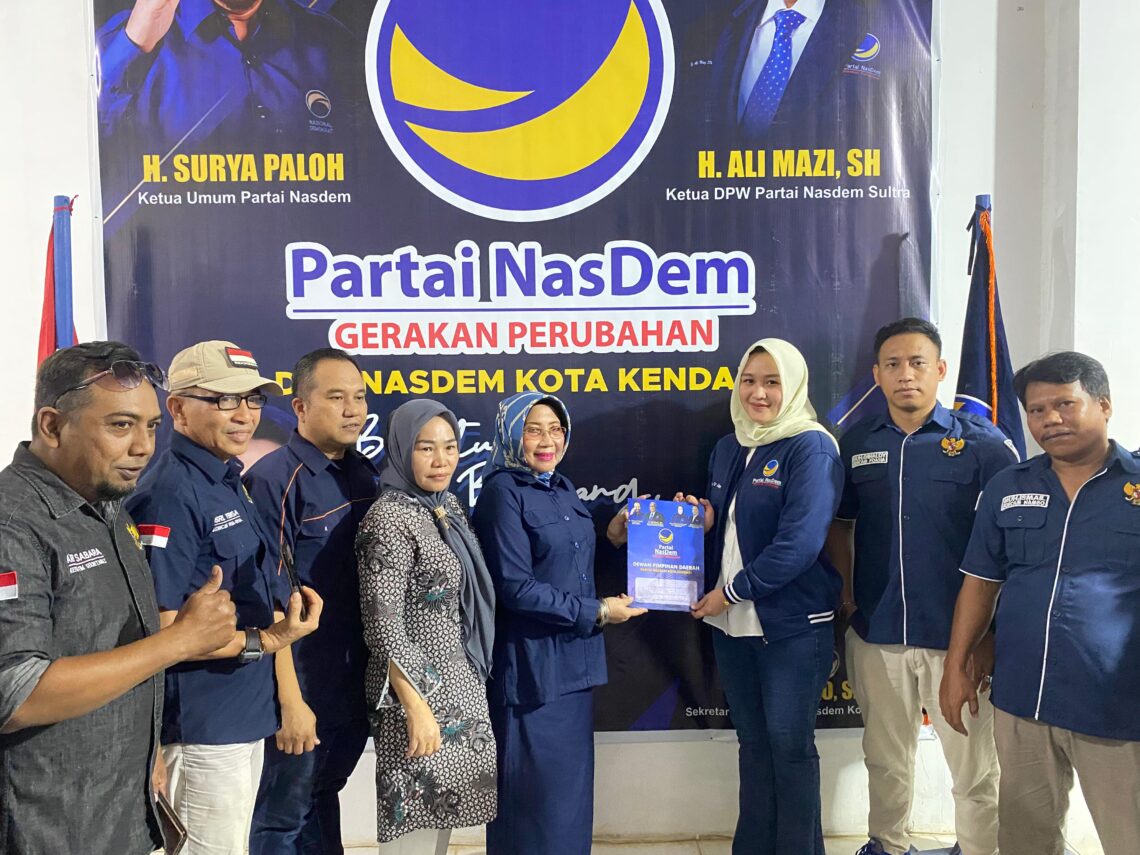 Giona Nur Alam Optimis Dapat Rekomendasi NasDem Untuk Pilwali Kendari 10 Giona Nur Alam saat mengembalikan berkas pendaftaran Cawali Kendari di DPP NasDem
