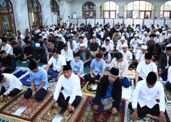 Suasana shalat ied di Masjid Al Ikhlas Mabes Polri (Humas Polri)