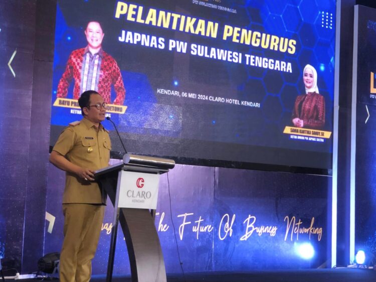 Kepala DPMPTSP Sultra, Parinringi saat memberikan sambutan pada acara pelantikan PW Japnas Sultra