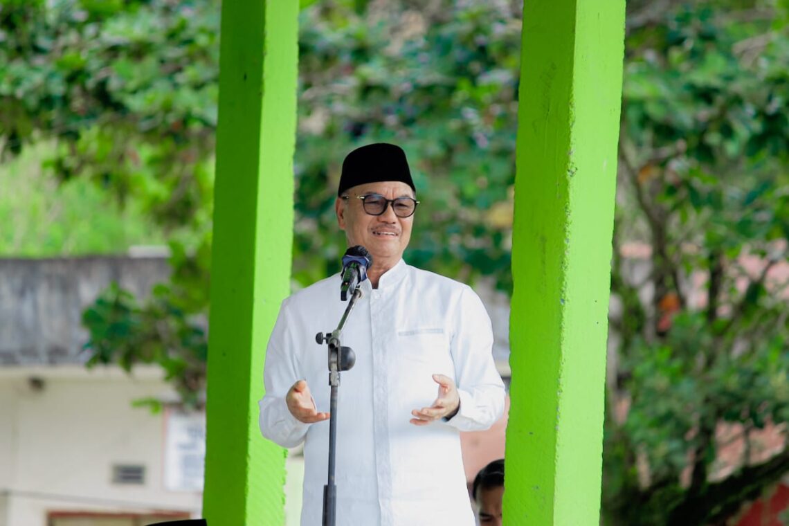 Bupati Konsel H. Surunuddin Dangga