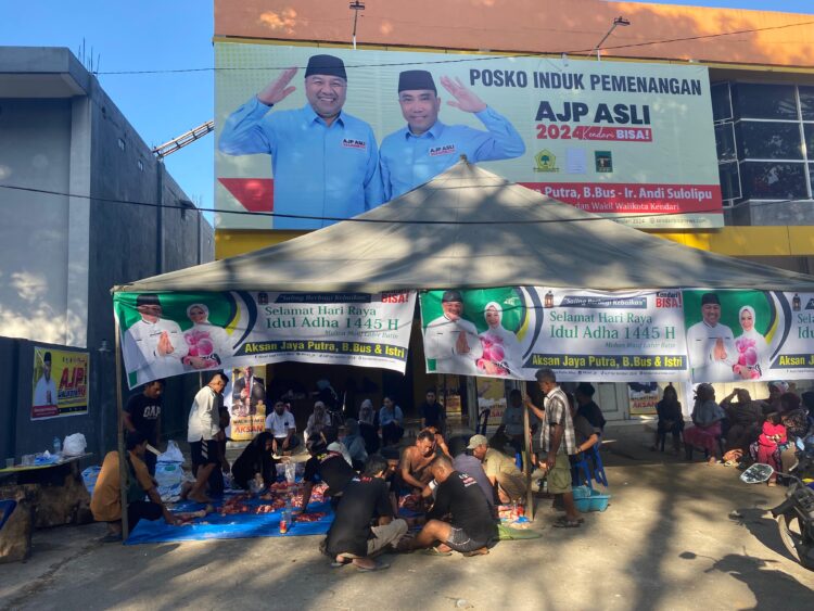 Proses penyembelihan hewan kurban di posko AJP-ASLI