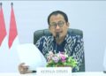 Kepala DPMPTSP Sultra Parinringi saat membuka kegiatan workshop secara virtual