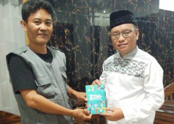 Aiptu Lapa dan buku pertamanya