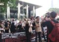 DPP RMN saat aksi depan Kantor KPK RI