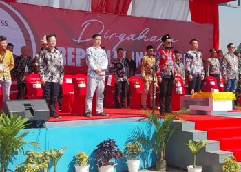 PT OSS saat menggelar upacara HUT RI