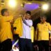 Sudirman saat disematkan almamater Golkar dipimpin langsung oleh Ketua AMPG Sultra, Satria Hadiwinanto Asiku