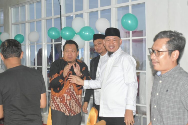 Calon Wakil Wali Kota Kendari, Sudirman saat menghadiri Milad UMK