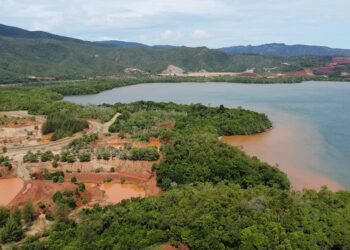 Kerusakan hutan dampak dari aktivitas pertambangan di Kabaena