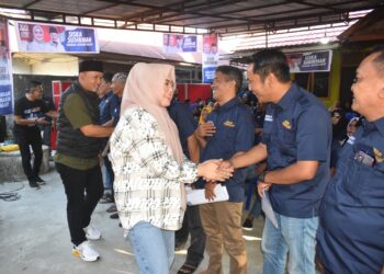 Siska-Sudirman usai melantik tim pemenangan Kendari Barat