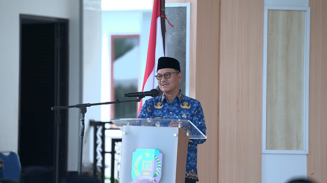 Bupati Konsel, H. Surunuddin Dangga saat membuka Jambore BKMT