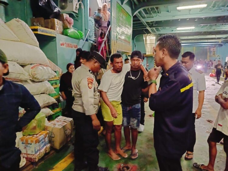 Nelayan asal Malombo usai dievakuasi KMP Fais