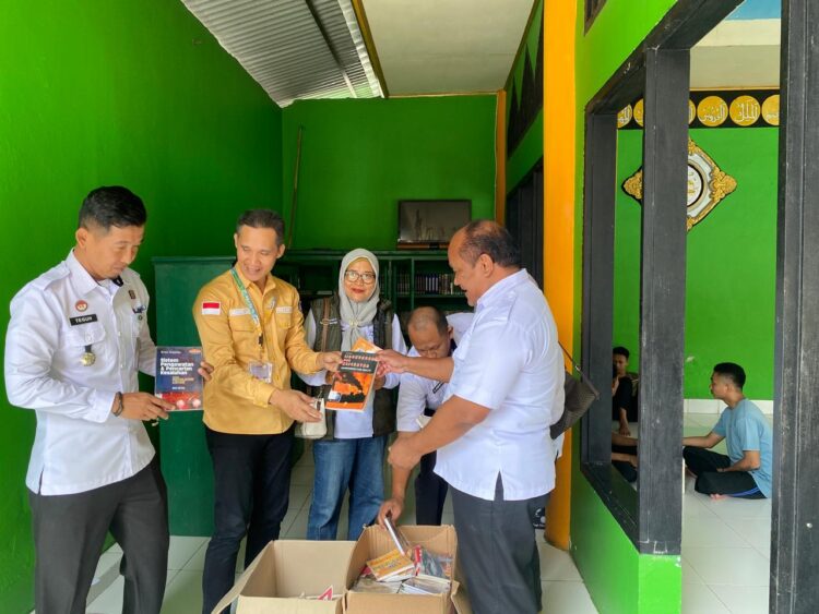 Dinas Perpustakaan dan Kearsipan Daerah Konawe menyelenggarakan kegiatan Pekan Literasi bertajuk “Bu INDAH” di Rutan Unaaha