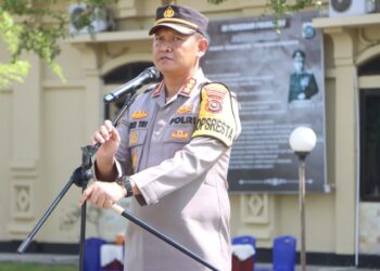 Kapolresta Kendari saat memimpin apel kesiapan pengamanan di TPS