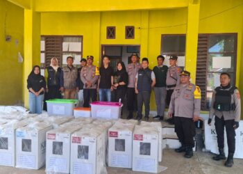 Polresta Kendari mengawasi pendistribusian logistik Pilkada