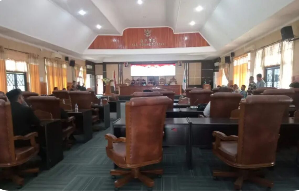 Rapat Paripurna Perdana Pasca Dilantik, Fraksi Golkar dan Gerindra Tidak Hadir