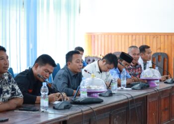 Rapat DPRD dan Pemda Konsel terkait tuntutan SIKAT