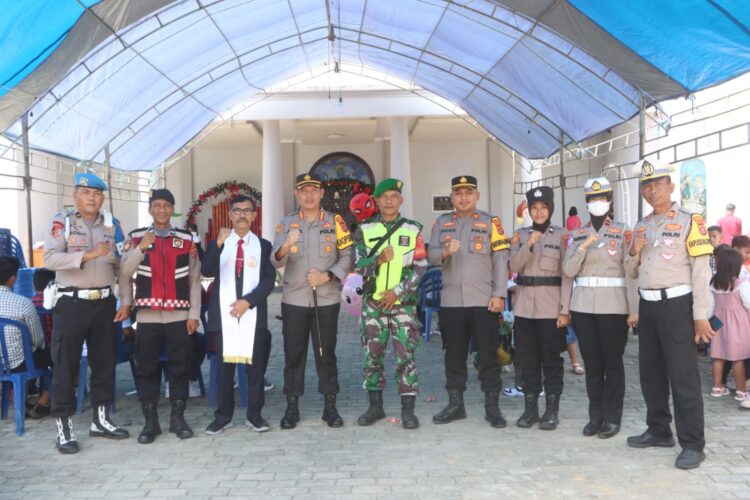 Pengaman TNI-Polri pada perayaan Natal di Kendari