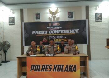 Kapolres Kolaka beserta Pejabat Polres Kolaka saat pelaksanaan Press Release 2024