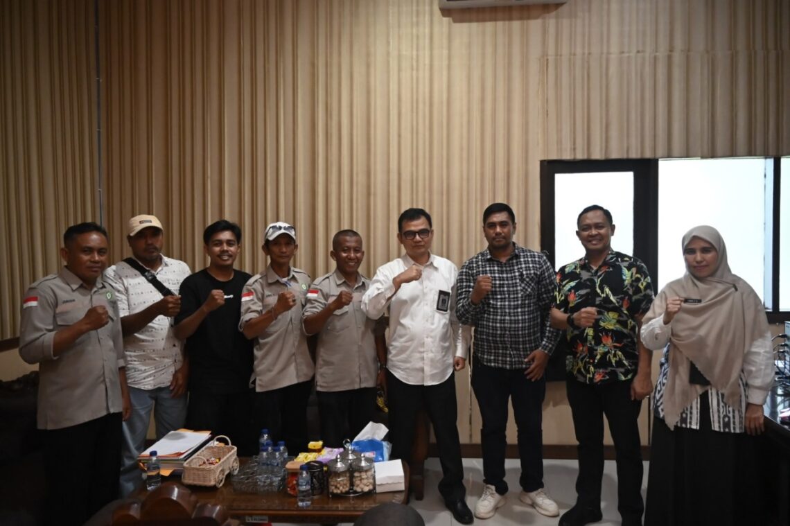 Kemenkum Sultra menerima aduan TKBM terkait notaris nakal