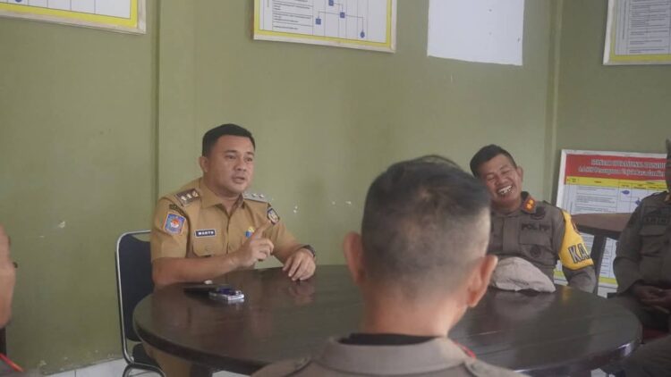 Wabup Konsel, Wahyu Ade Pratama saat melakukan Sidak