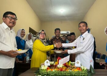 Acara potong tumpeng peringati HPN 2025 di Sekertariat PWI Sultra