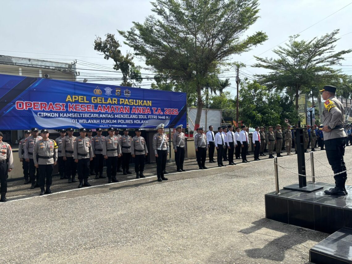 Apel gelar pasukan Operasi Keselamatan Anoa Tahun 2025 Polres Kolaka