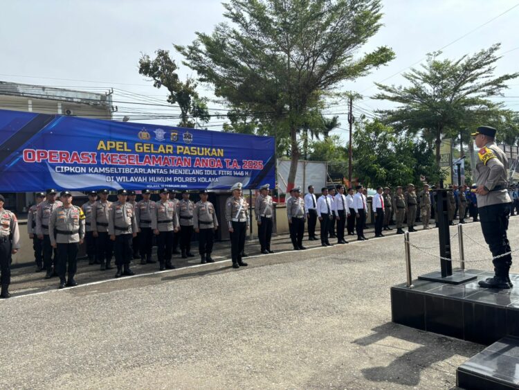 Apel gelar pasukan Operasi Keselamatan Anoa Tahun 2025 Polres Kolaka