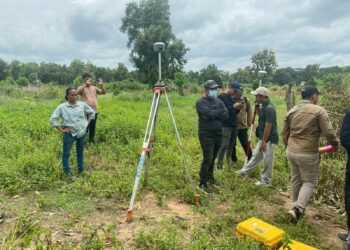 BPN Kolaka melakukan penataan batas di lokasi lahan yang diserobot di Kelurahan Anaiwoi