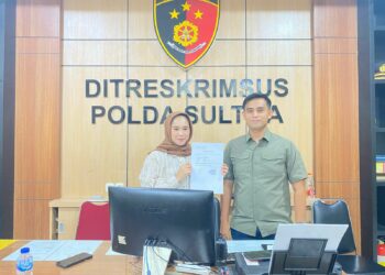 Anggota DPRD Konsel, Nilda saat melapor ke Polda Sultra